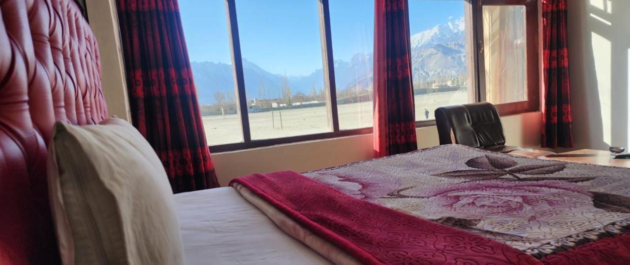 Green Orchard Skardu Exterior photo