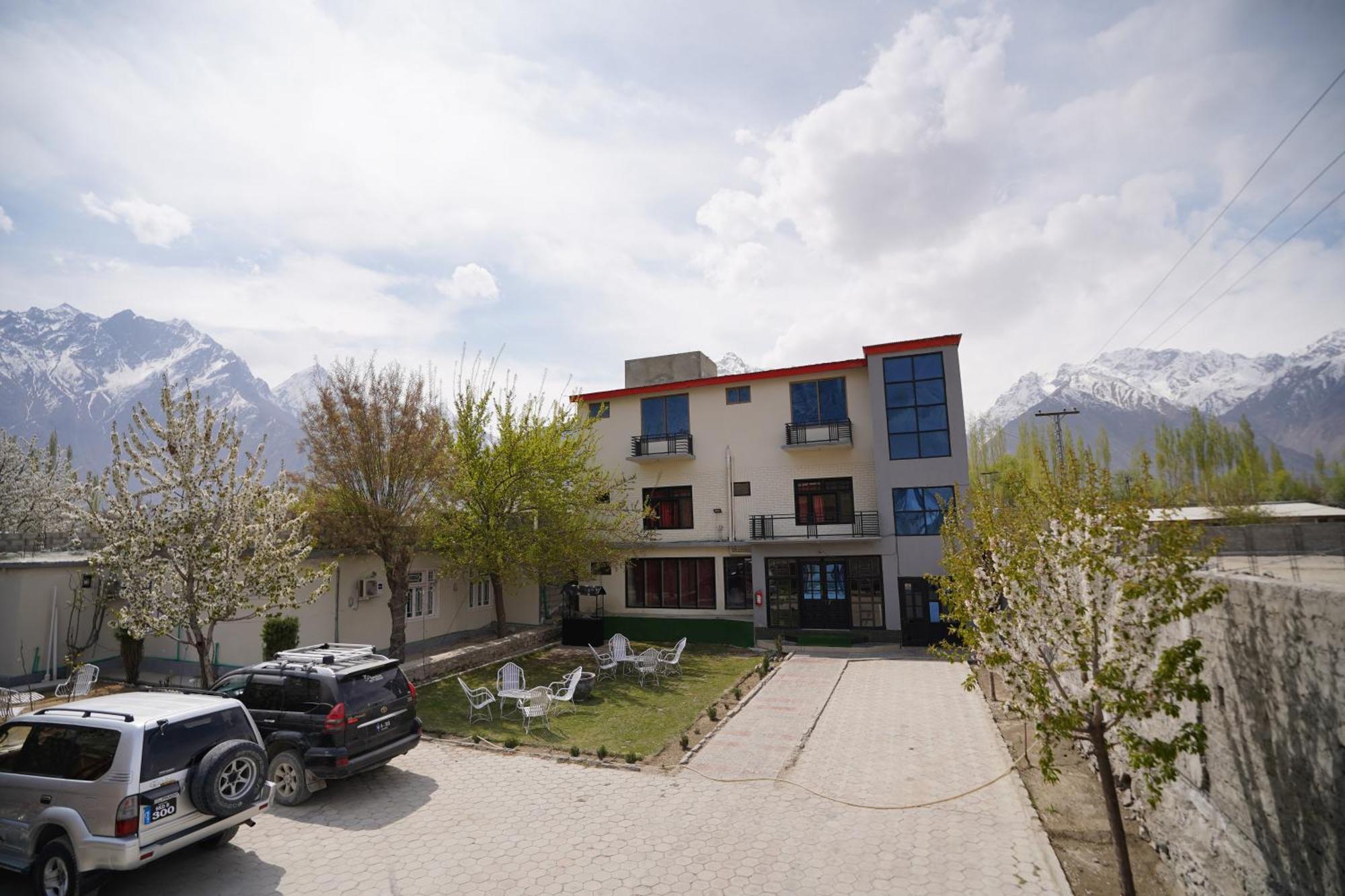 Green Orchard Skardu Exterior photo